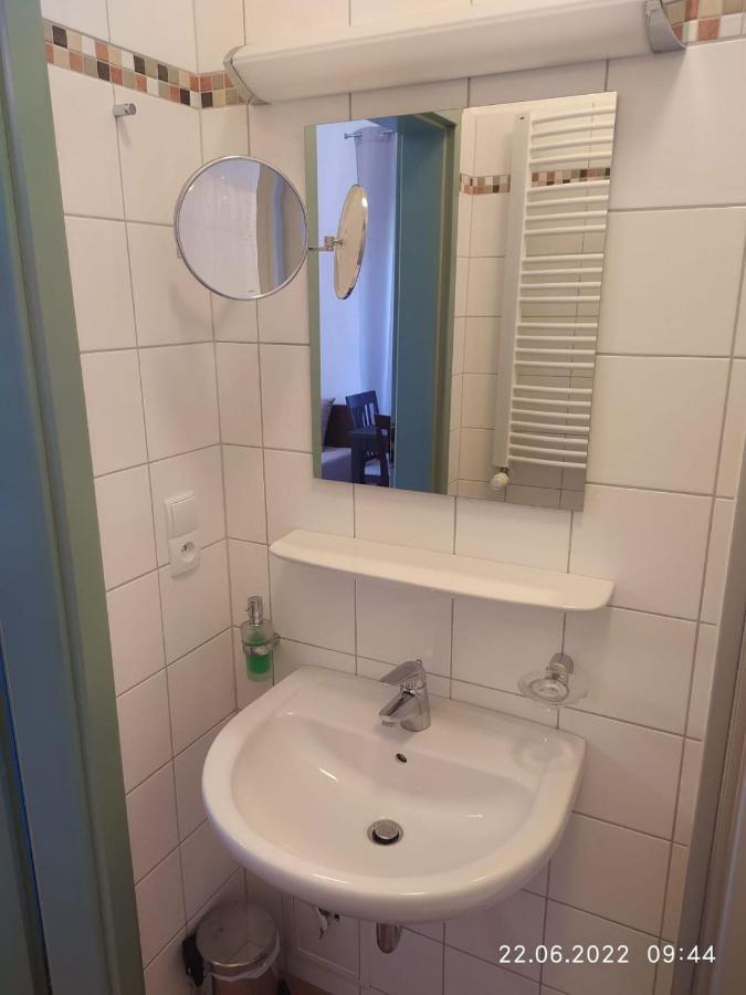 Dom Goscinny Klemens Dębki Exteriér fotografie